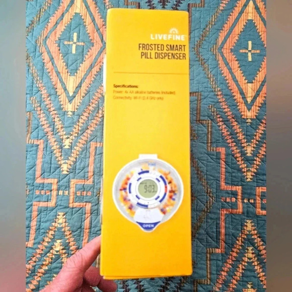 Frosted Smart Pill Dispenser - Picture 7 of 7